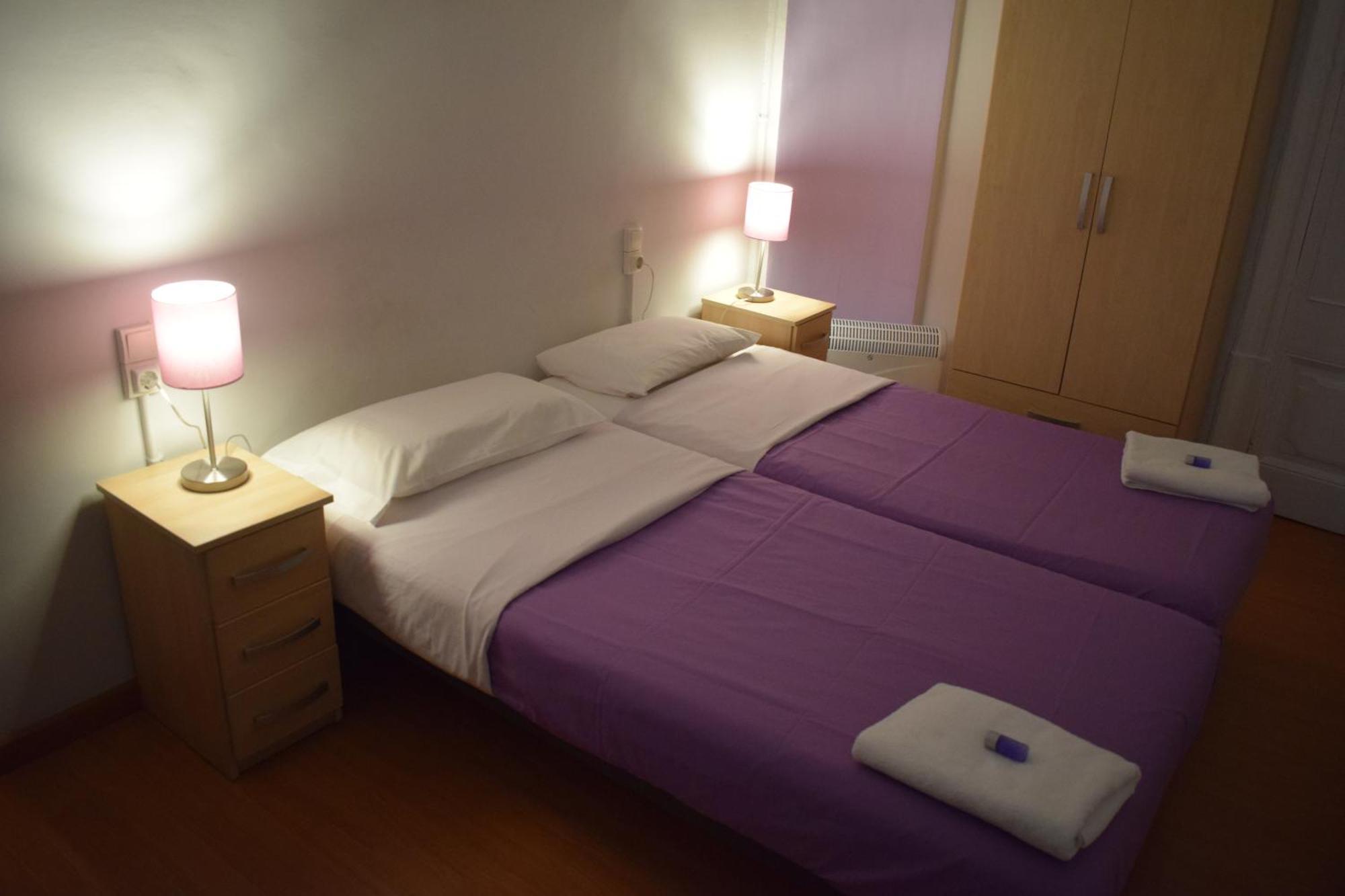 Hostal Mimi Las Ramblas — Photos 2